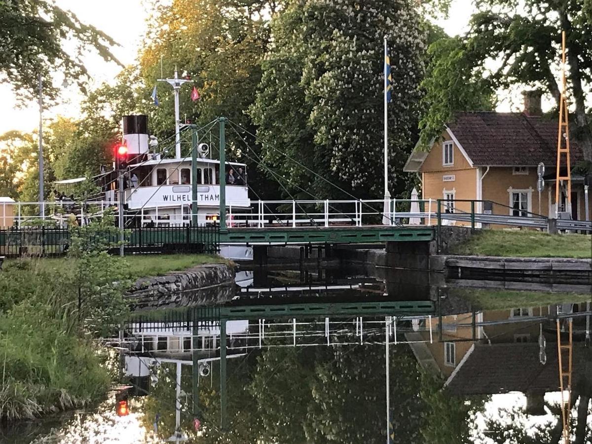 Hajstorp Slusscafe & Vandrarhem Тёребуда Экстерьер фото